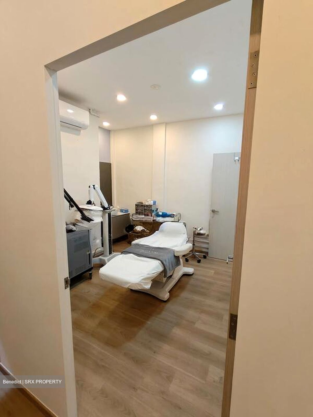 Ang Mo Kio Avenue 1 (D20), Retail #513630971